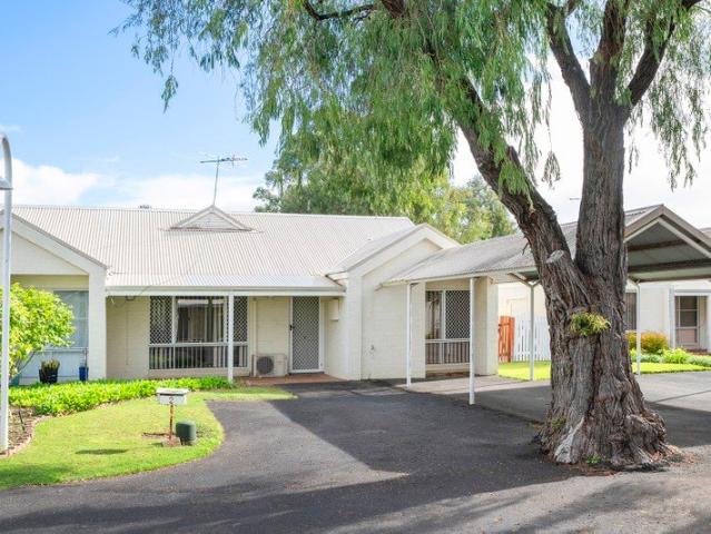 Your Broadwater Beachside Escape