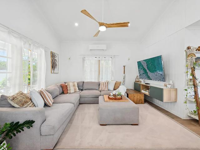 Your Coastal Escape Awaits! Fully Furnished, Bills Included & Flexible Lease Options!
