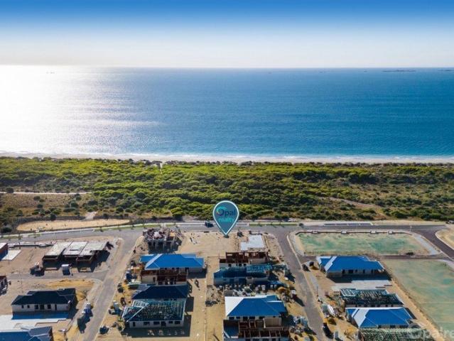 Your coastal lifestyle starts here | 447sqm in Kennedy Bay