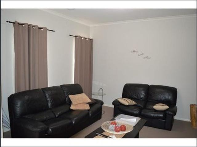 Your Comfortable Room Awaits in Clayton, near Monash University, Well Maintained House! Student Accommodation, Bills included