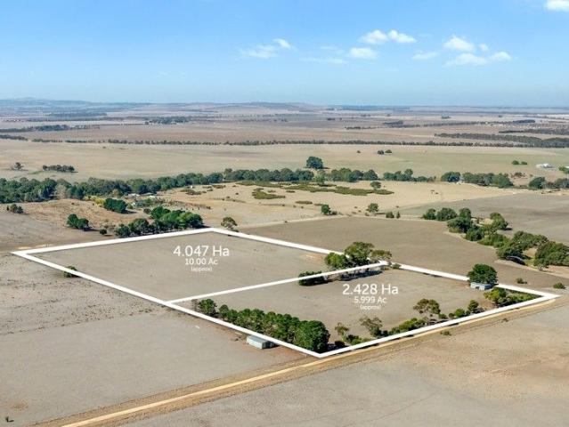 Your Country Escape Awaits on Sprawling 10 Acres Approx