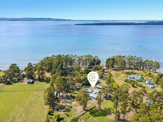 Your country home and cottage beside the sea