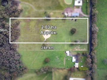 YOUR COUNTRY LIFESTYLE AWAITS: 5 ACRES OF DREAM BUILDING POTENTIAL!