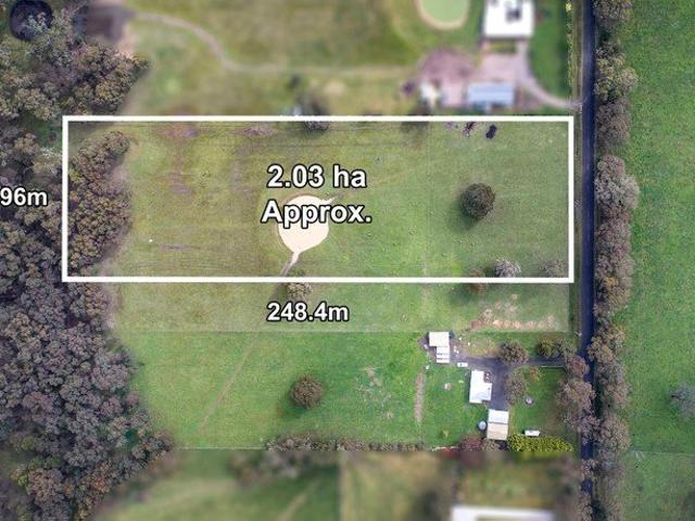 YOUR COUNTRY LIFESTYLE AWAITS: 5 ACRES OF DREAM BUILDING POTENTIAL!