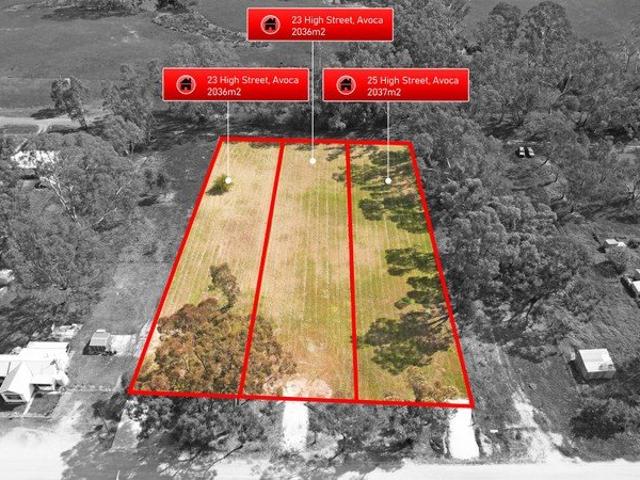 YOUR COUNTRY TOWN TREE CHANGE STARTS ON THIS FULLY SERVICED HALF ACRE