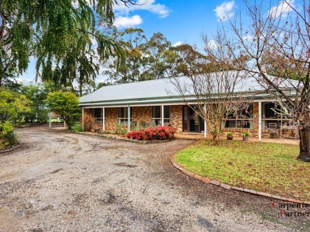 Your Dream Acreage Oasis Awaits!