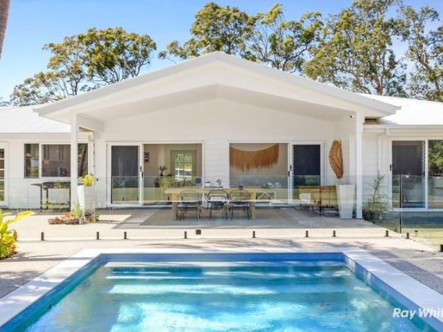 Your Dream Acreage Lifestyle Awaits in Inverness