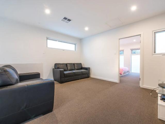Your Dream Beachside Townhouse Awaits!