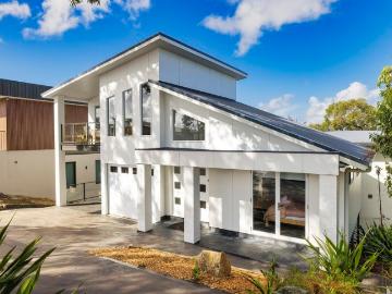 Your Dream Coastal Lifestyle Awaits in Nelson Bay