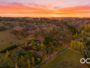 Your Dream Country Escape Just Minutes from Town
