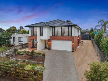 Your Dream Country Retreat with Modern Elegance