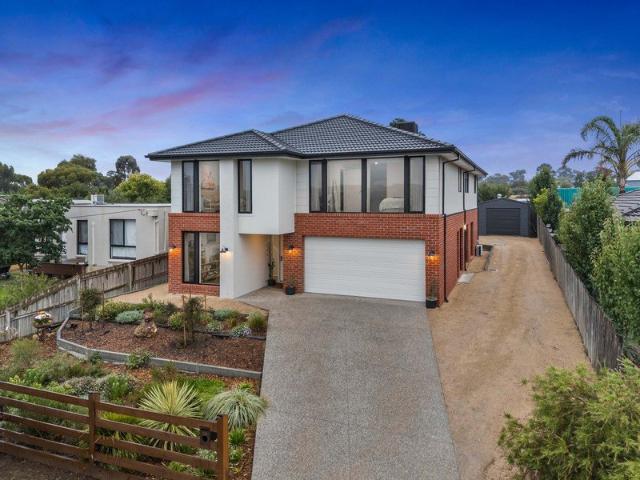 Your Dream Country Retreat with Modern Elegance