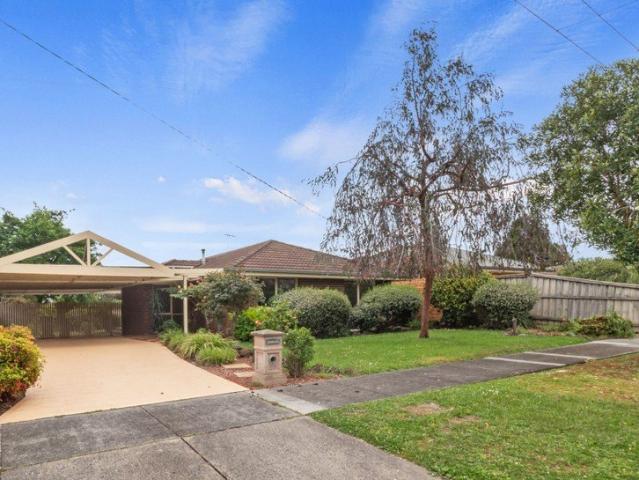 Your Dream Family Home Awaits in a Coveted Rowville Pocket!