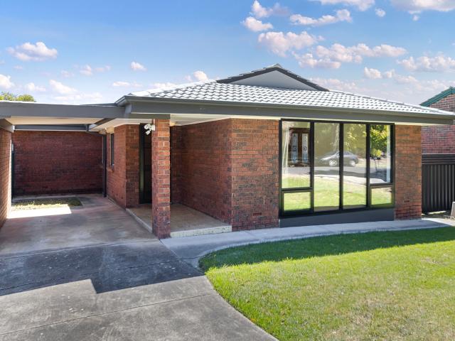 Your Dream Family Home in Peaceful Location!