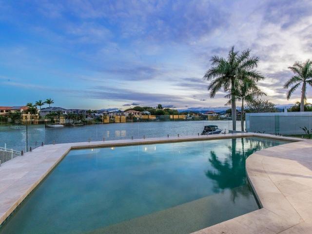 Your Dream Hampton Inspired Waterfront Awaits!