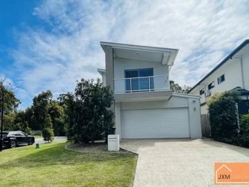 Your Dream Home Awaits in Rochedale Estates!
