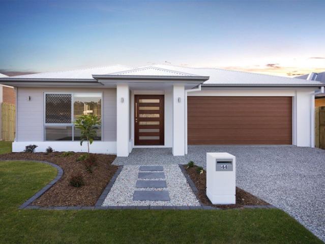 Your Dream Home, Built Fast: Custom Design with Premium Luxury Upgrades