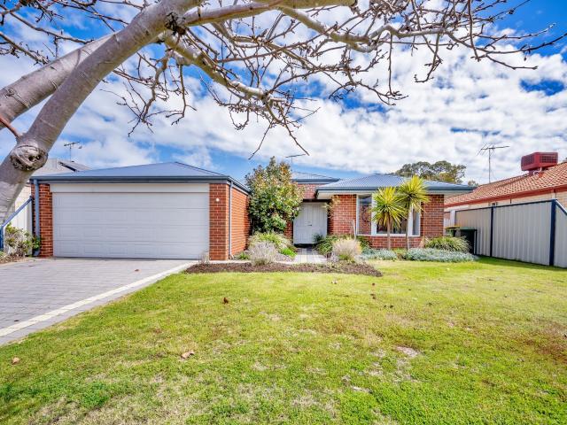 Your Dream Home in Meadow Springs!