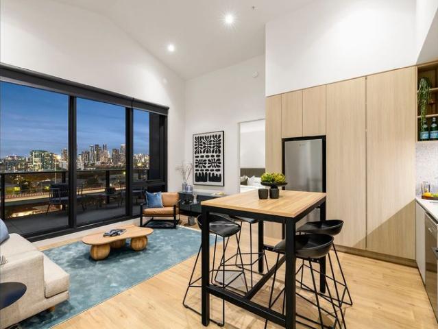 Your Dream Unfurnished 3 Bedroom 2 Bath Apartment with City Views + 6 Weeks Rent Free + Storage Cage + Parking