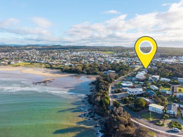 Your Effortless Coastal Escape in Hawley Beach