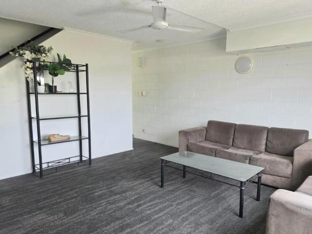 Your Furnished Whitsunday Retreat Awaits! Walk to Everything