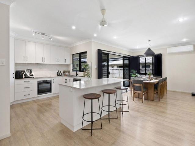 Your Forever Family Home 5 Bedrooms, Shed, Solar & Room for All the Toys!