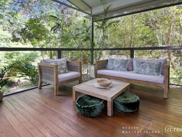 Your Idyllic Island Sanctuary Awaits 5,663mÃÂ² on Macleay Island