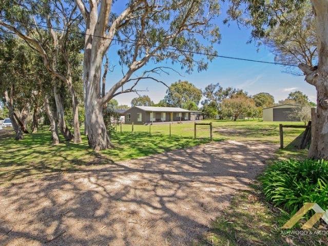 YOUR ISLAND OPPORTUNITY LAND WITH SHED & BUILDING PLANS