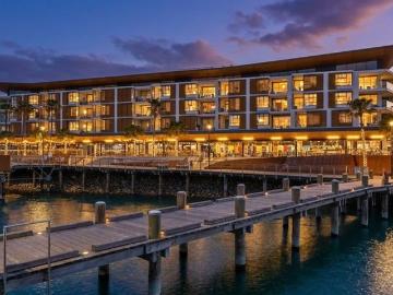 Your Luxury Harbourside Hideaway in Shell Cove Marina