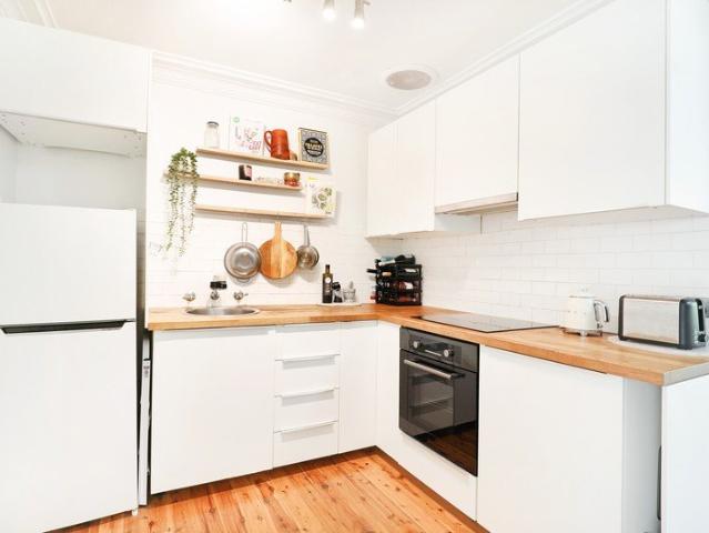 Your Little Slice of Sunshine on Kelvin Street