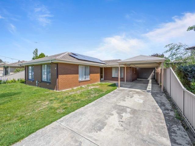 Your Peaceful Court Retreat with Room to Grow