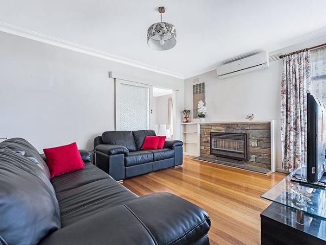 Your Perfect Family Haven Awaits at 38 Timbertop Dr!
