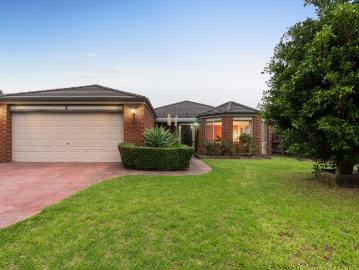 Spacious Family Living in a Prime Narre Warren South Location