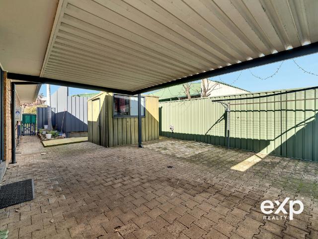 Your Perfect Start or Downsize Delight! 2/3 coronation avenue, campbelltown
