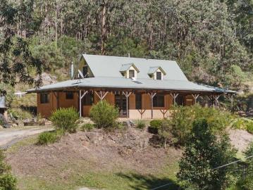 Your Private Country Escape in the Heart of the Macdonald Valley