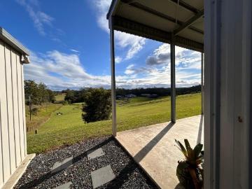 Your Private Country Escape with Coastal Convenience