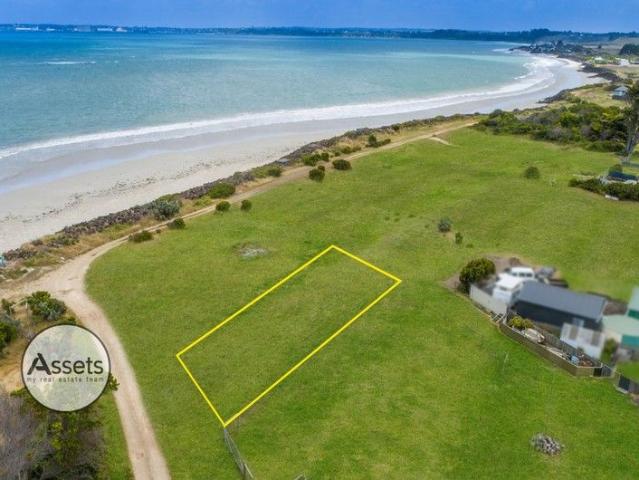 Your Private Coastal Escape Ocean Views & Beachside Bliss