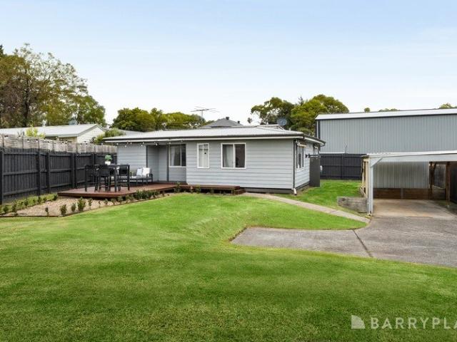 Your Private Kilsyth Sanctuary With Mountain Views 11 Month lease