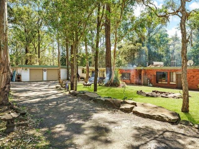 YOUR PRIVATE OASIS AWAITS, ON APPROXIMATELY 4.1 ACRES AT 11 ASHMEAD ROAD, MINTO!
