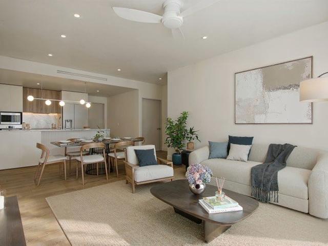 Your Private Oasis on the Greens: Maintenance Free Fairway Living