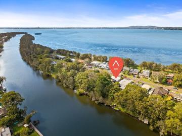 Your Private Lakeside Escape Kayak, Fish & Relax at Home