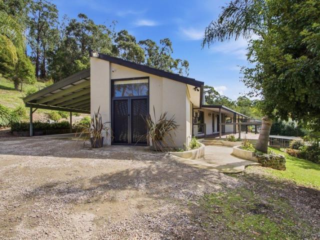 Secluded Serenity, Stunning Style. Right Here in Callignee