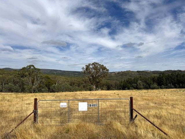 YOUR PRIVATE RURAL ESCAPE AWAITS!