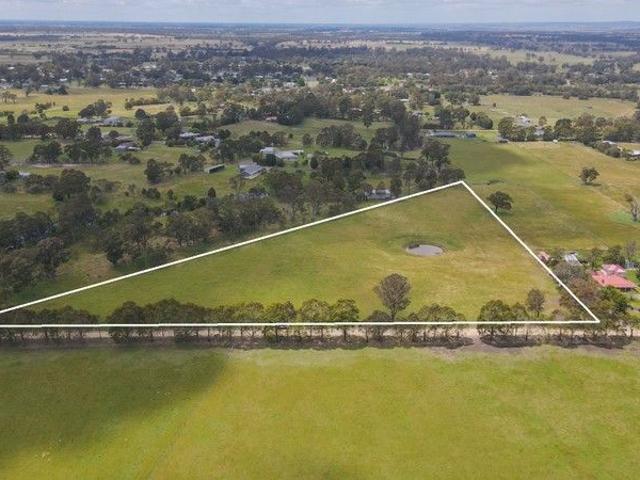 YOUR RURAL LIFESTYLE CHANGE AWAITS!