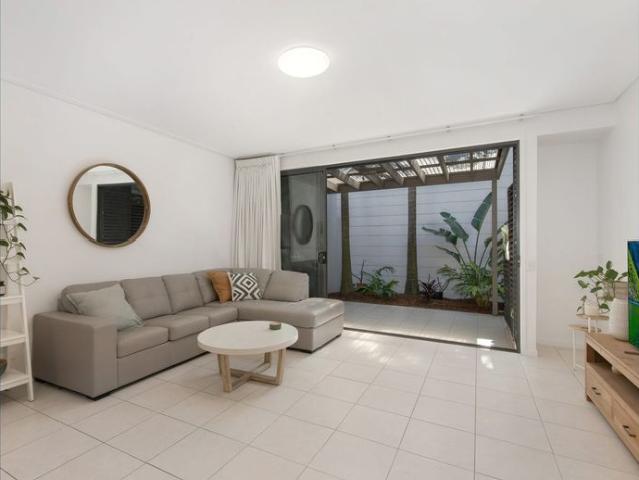 Your Robina Lifestyle Starts Here – Space, Style & Location!
