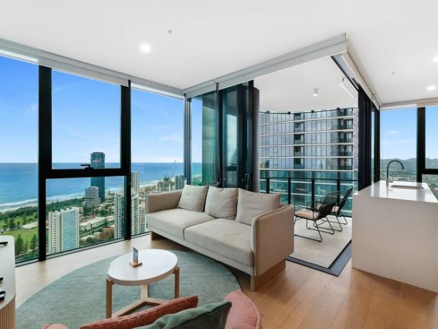 YOUR STAR RESIDENCE AWAITS! 2 Bed 2 Bath Ocean View, Wifi & Foxtel Included