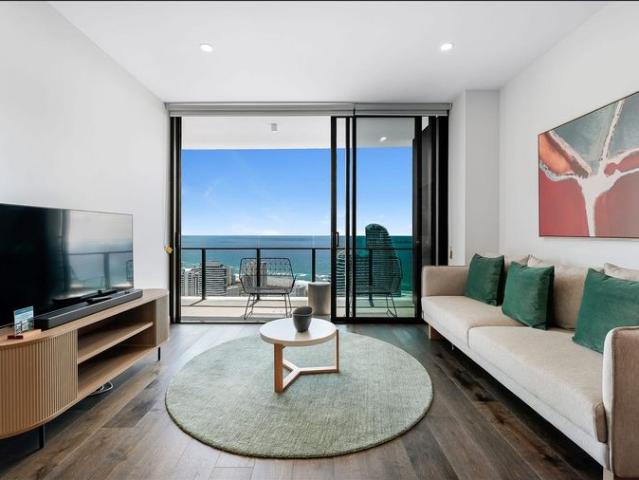 YOUR STAR RESIDENCES AWAITS – 2 BEDROOM 2 BATHROOM OCEAN VIEWS & INCLUDES FREE WIFI & FOXTEL AVAILABLE 1 SEPTEMBER