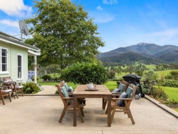 Galba, Bega Valley, Victoria - Equipped kitchen