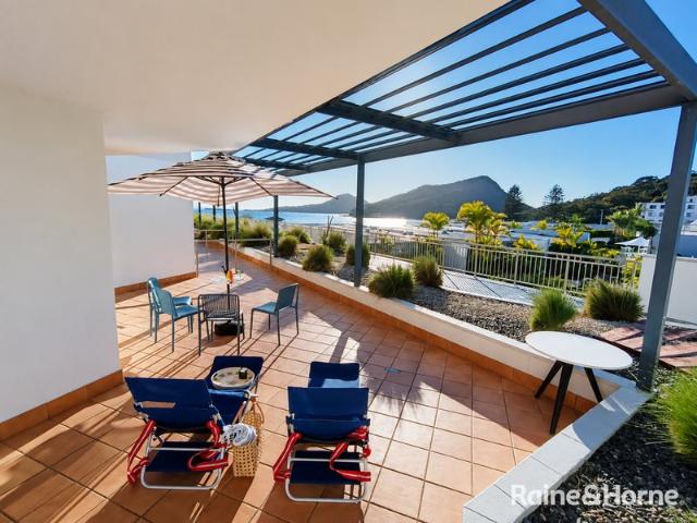 Your Shoal Bay Escape with Stunning Tomaree Headland Views