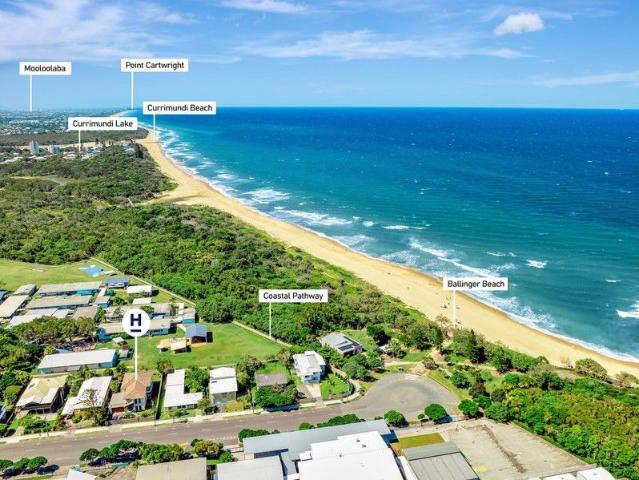 Rare opportunity to live four rooftops from the beach. Constructed in 2010, this dual living sanctuary has been loved by the same family for 55+ years